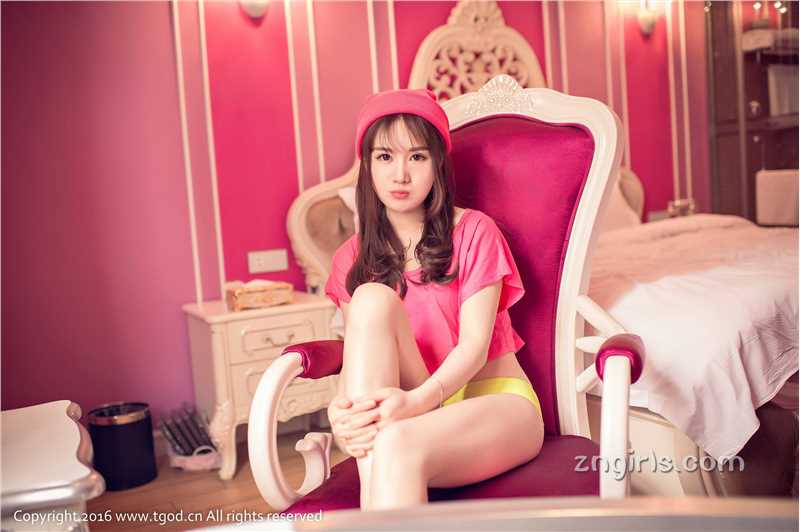 清纯小美女鹿小白Bum可爱双马尾私拍