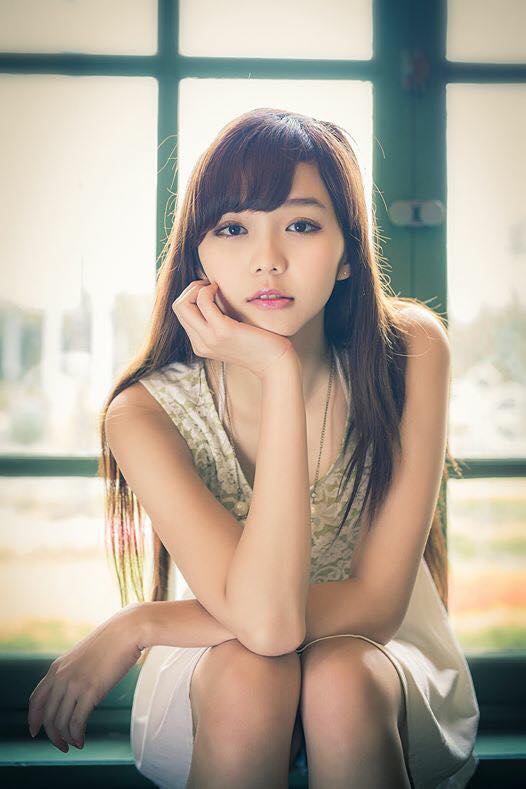 最新90后人气模特陈蕴予清纯壁纸