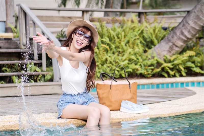 最新90后人气模特陈蕴予清纯壁纸