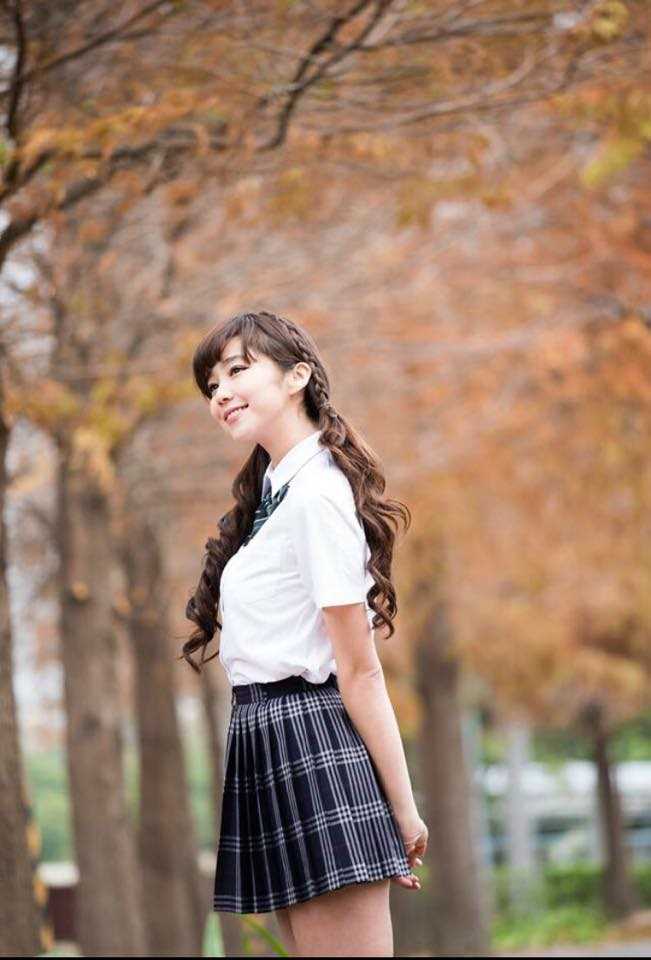 最新90后人气模特陈蕴予清纯壁纸