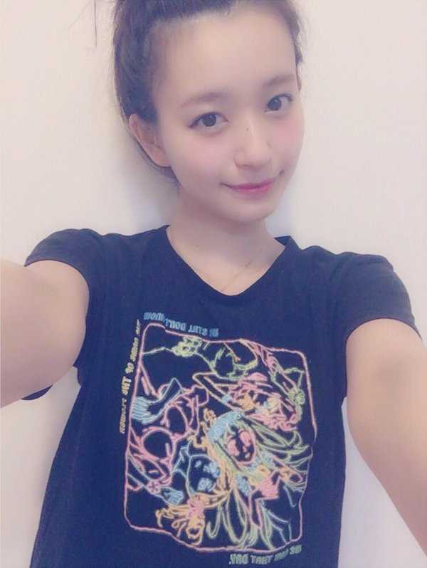 最新日本模特美女早川实季清纯图集