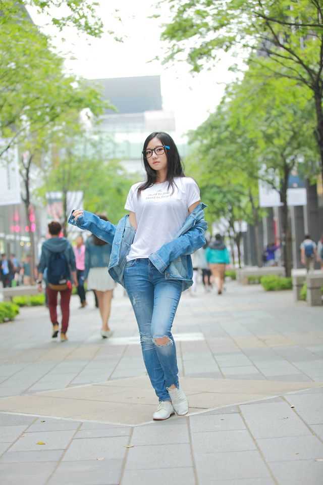 清纯美女职业电竞选手cosplay