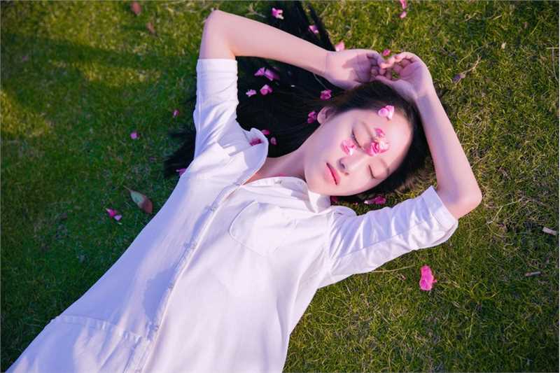 高清清纯长发美女户外唯美大片图集