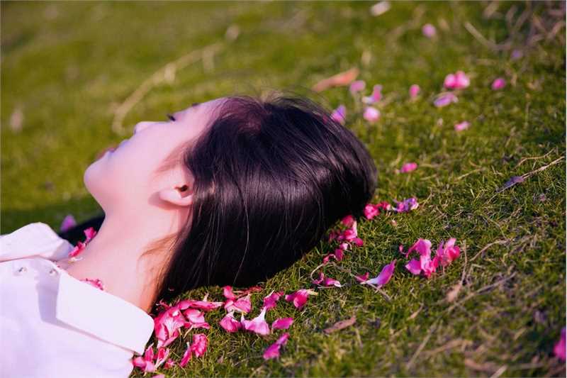 高清清纯长发美女户外唯美大片图集