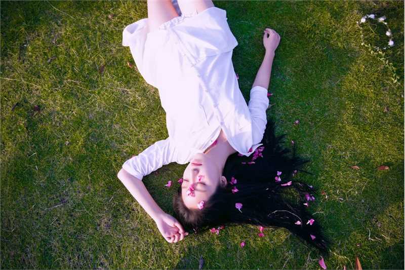 高清清纯长发美女户外唯美大片图集