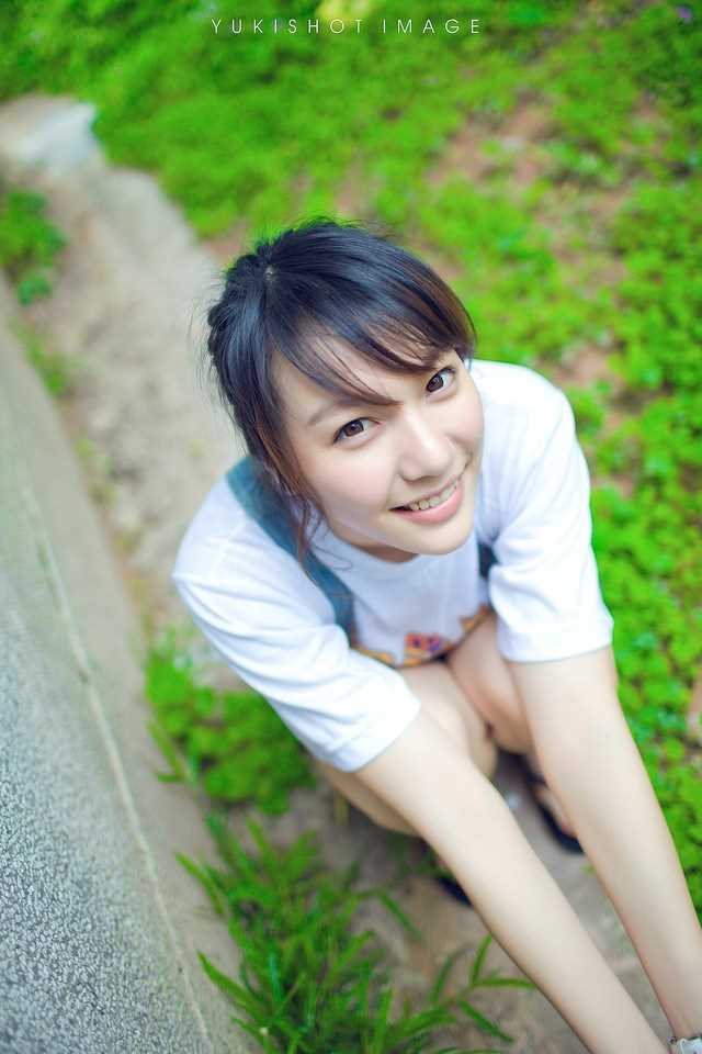 精选清纯萌妹子夏日牛仔背带裤图片图册