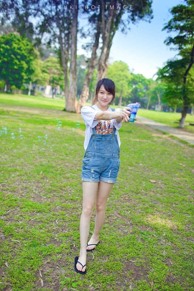 精选清纯萌妹子夏日牛仔背带裤图片图册