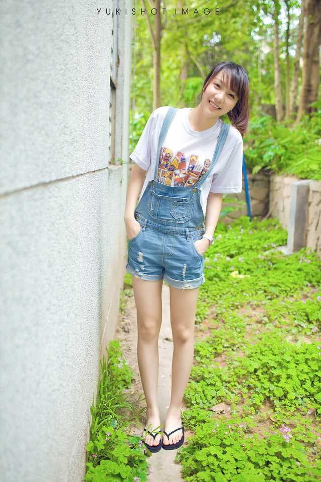 精选清纯萌妹子夏日牛仔背带裤图片图册