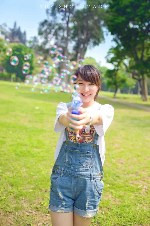 精选清纯萌妹子夏日牛仔背带裤图片图册