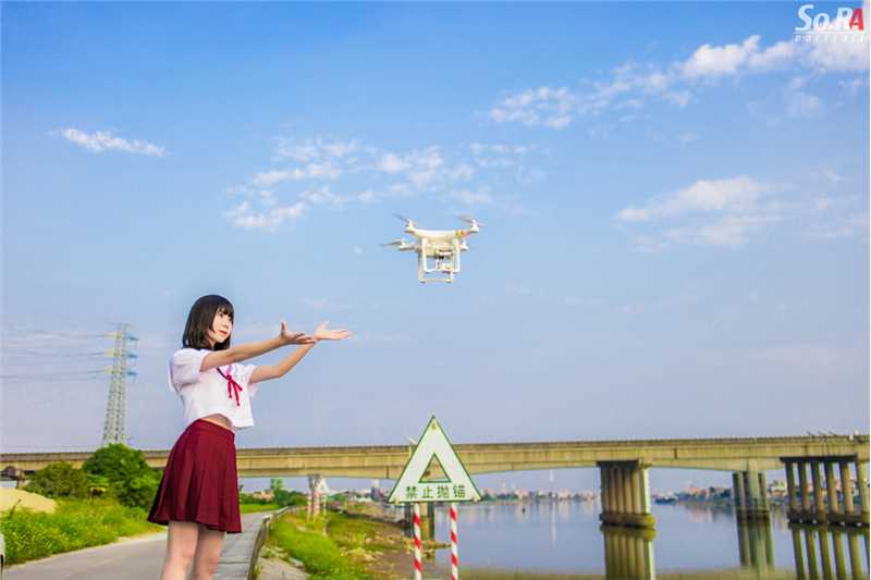 优质清纯美女校花户外甜美迷人写照图片