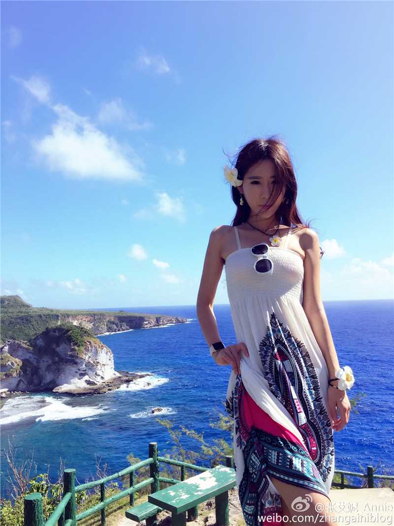 优质清纯可爱美女张艾妮Annie私房超短裙写照相册