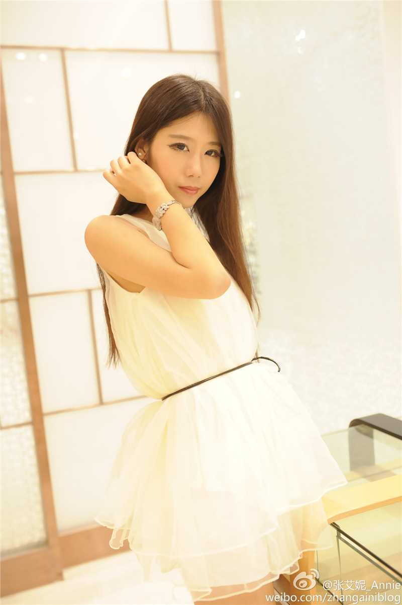 优质清纯可爱美女张艾妮Annie私房超短裙写照相册