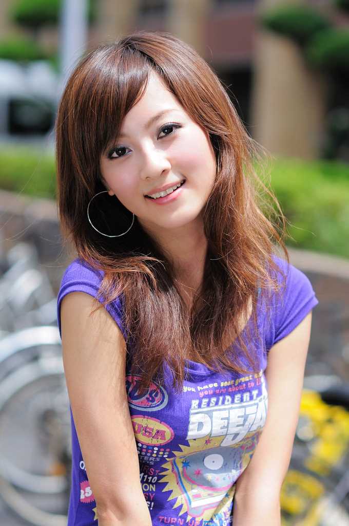 优质街拍长发美女果子mm清纯图片相册