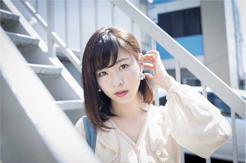 最全日本短裙美女河村美咲清纯街拍大片壁纸