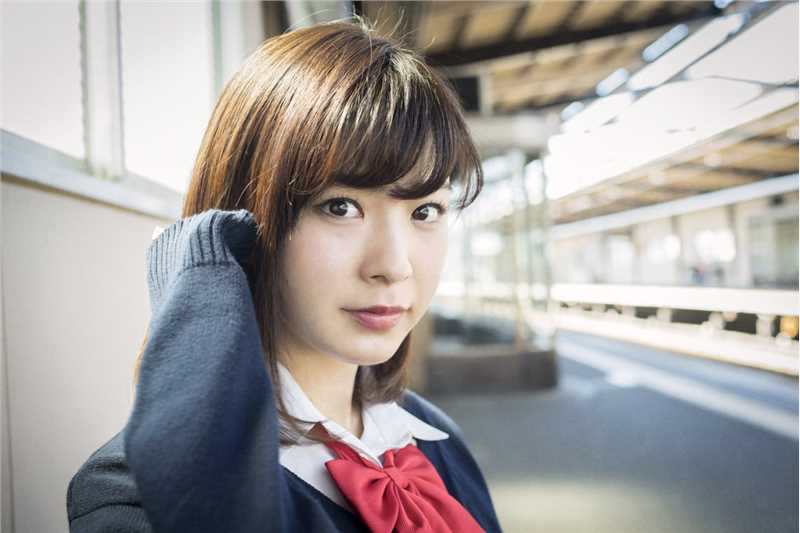 最全日本短裙美女河村美咲清纯街拍大片壁纸