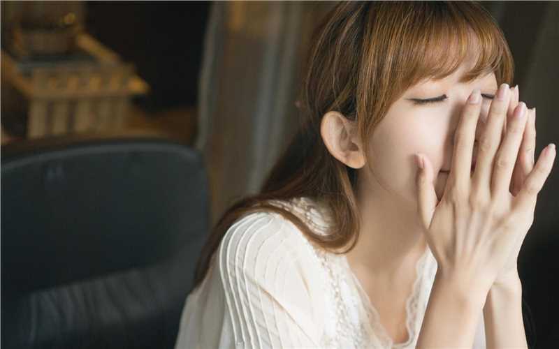 最新清纯美女校花唯美壁纸桌面壁纸