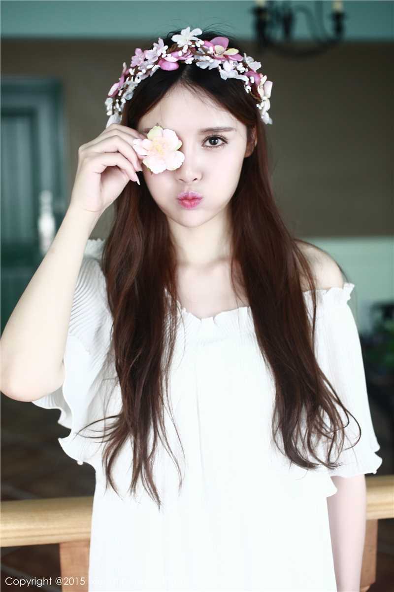 秀人网清纯可爱美女高溜MilkCat室内照