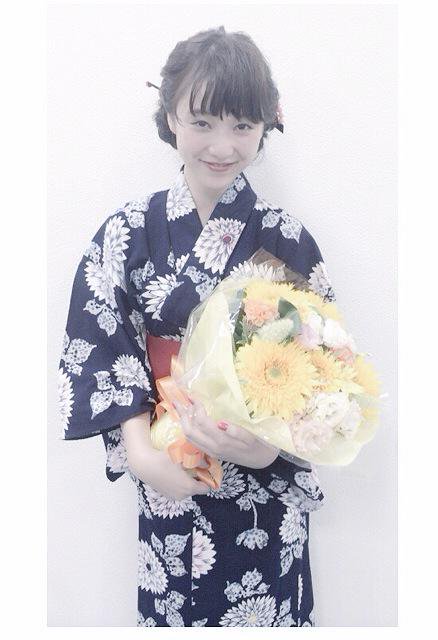 优质日本养眼美女山田爱奈户外清纯靓丽美照相册