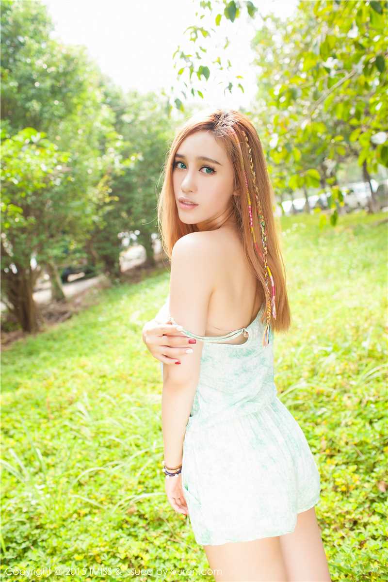 高清爱蜜社清纯女孩Michi,Ho户外卖萌美照图集