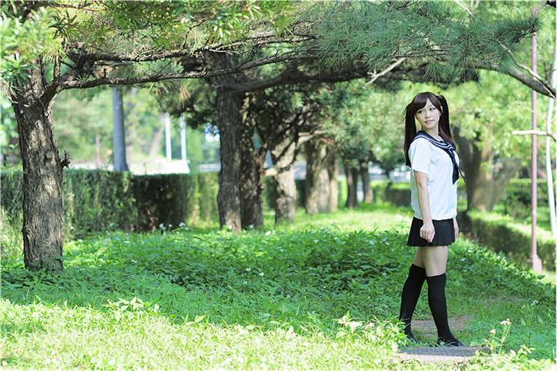 优质台湾俏皮女生涼涼清纯迷人外拍照相册