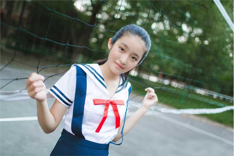 最新00后清纯美女萝莉柴蔚校园壁纸