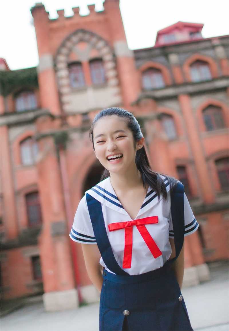 最新00后清纯美女萝莉柴蔚校园壁纸