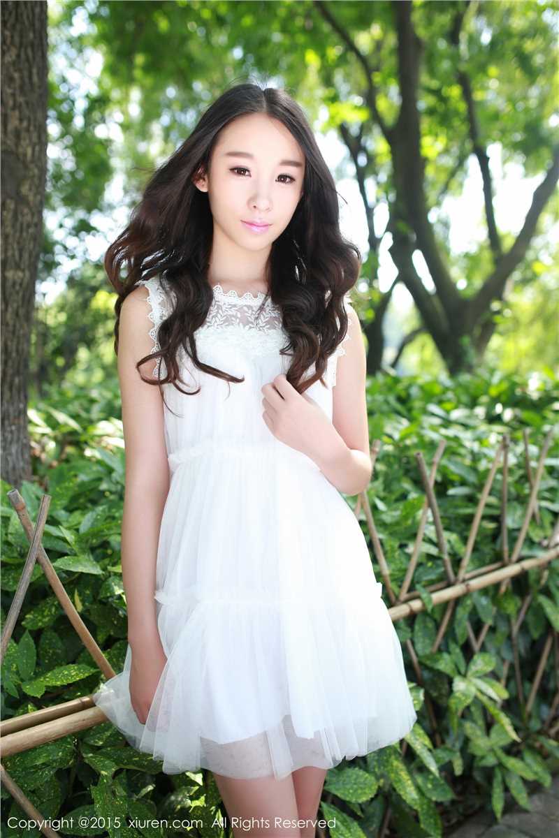 特别专辑秀人网长发mm梓萱Crystal清纯唯美外拍照图片