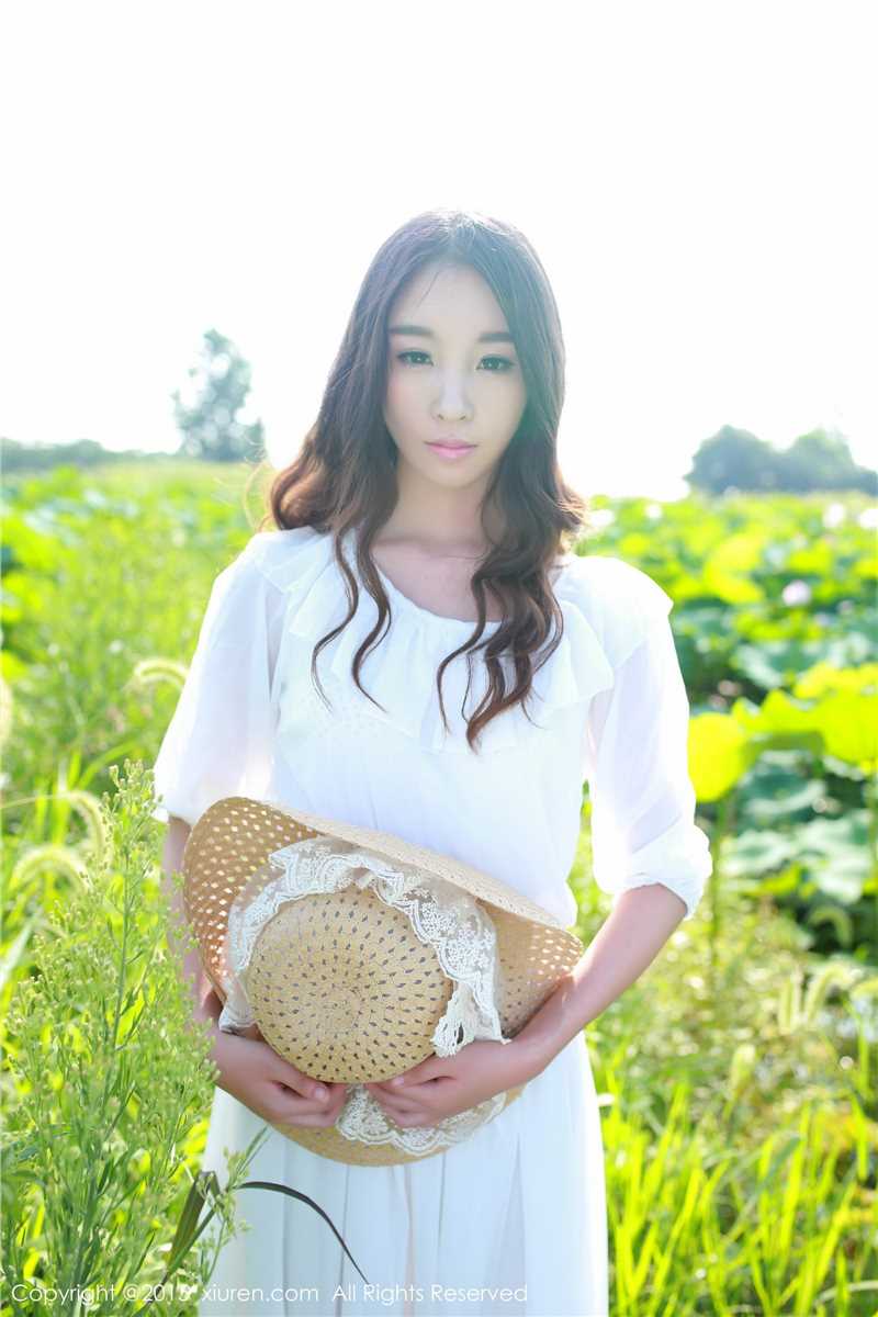 特别专辑秀人网长发mm梓萱Crystal清纯唯美外拍照图片