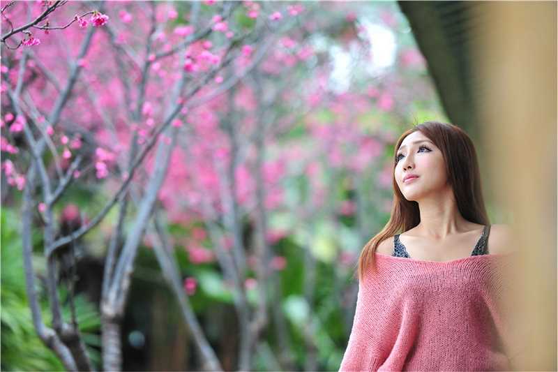 优质台湾清纯美女萝莉艾米公园唯美外拍照相册