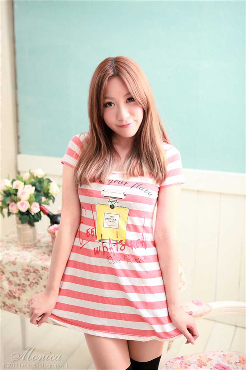 特别专辑90后清纯女孩小橘室内照片图片