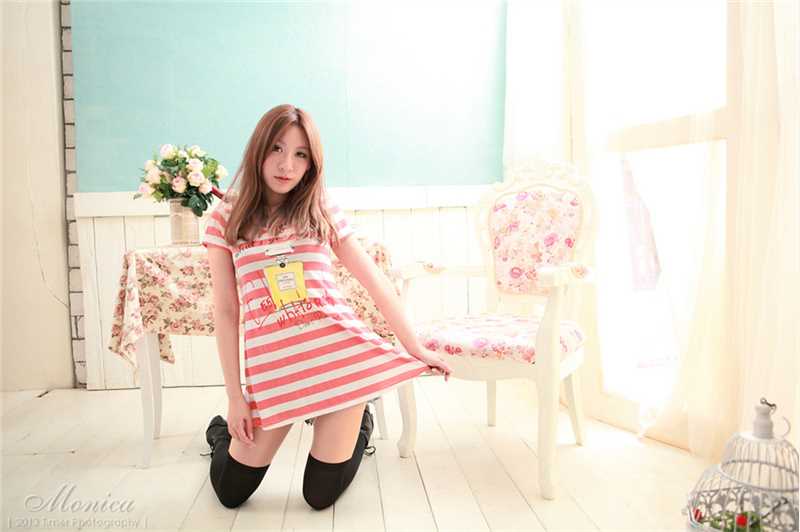 特别专辑90后清纯女孩小橘室内照片图片