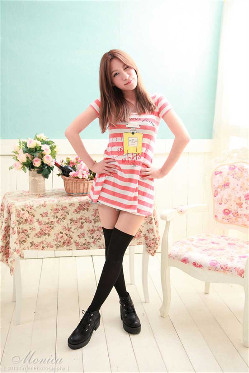 特别专辑90后清纯女孩小橘室内照片图片