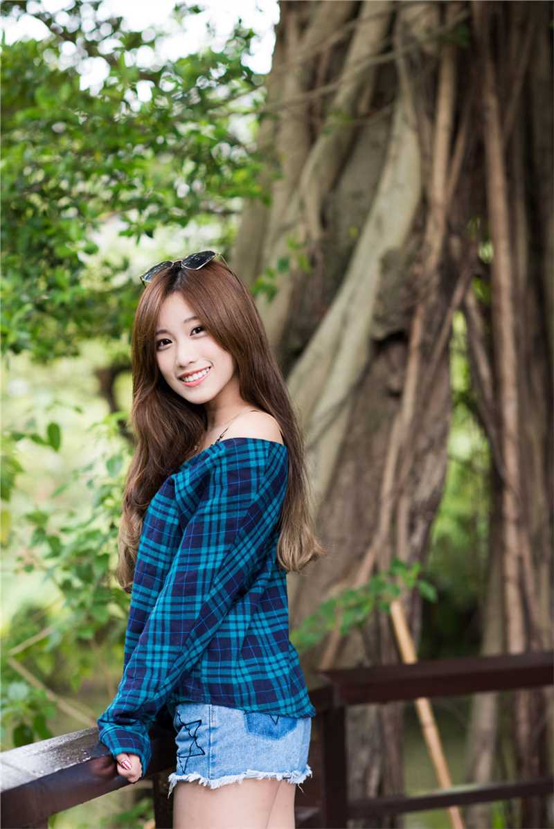 高清清纯校花张楚珊户外唯美写照图集