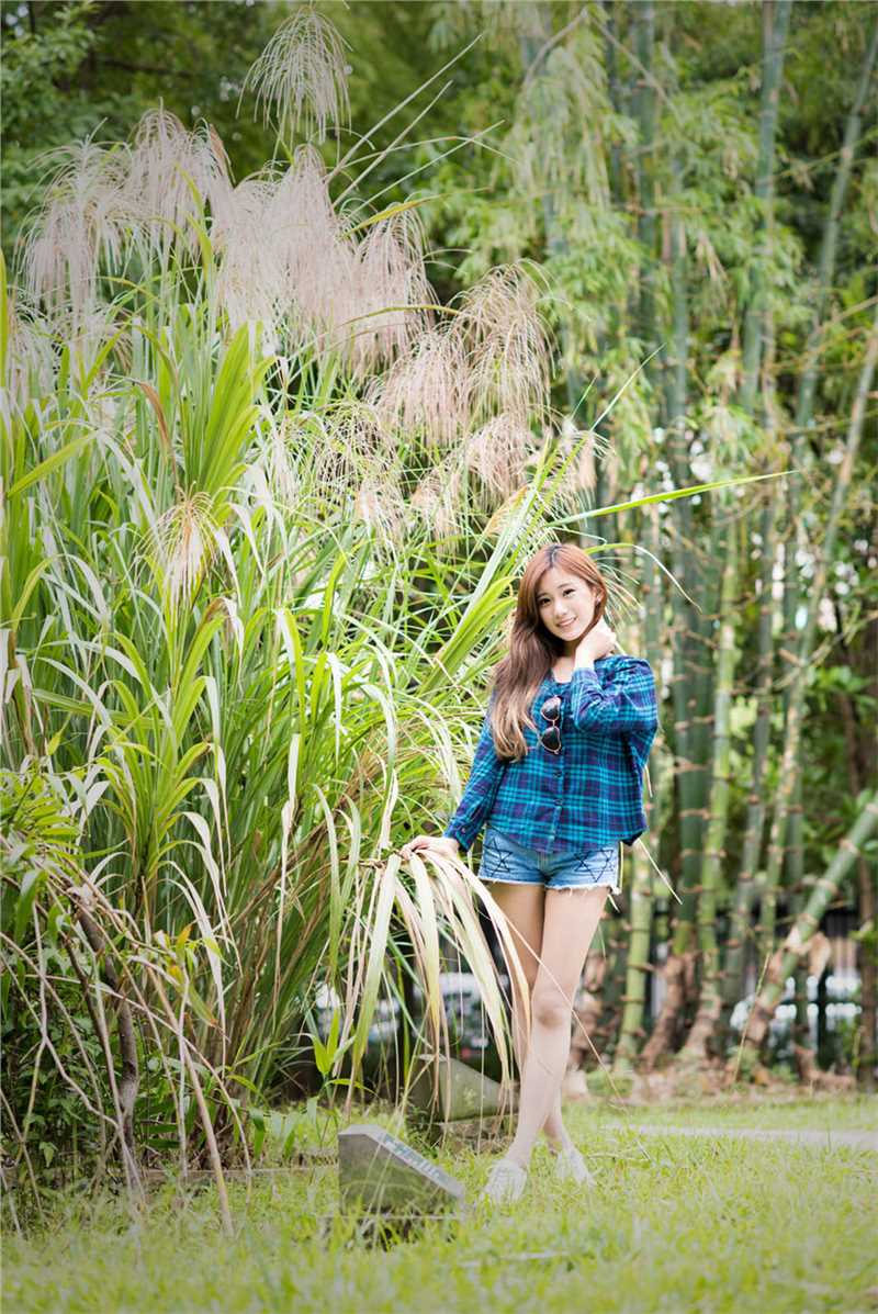 高清清纯校花张楚珊户外唯美写照图集