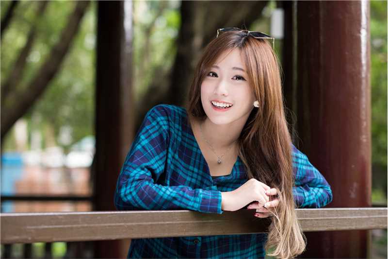 高清清纯校花张楚珊户外唯美写照图集