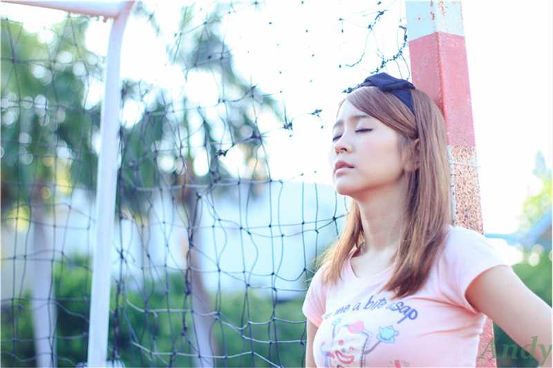 精选台湾清纯校花户外唯美照图册