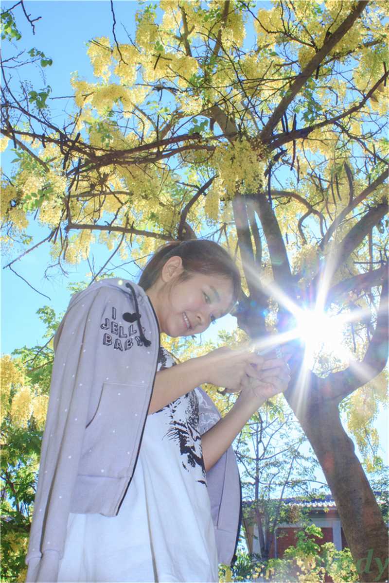 精选台湾清纯校花户外唯美照图册