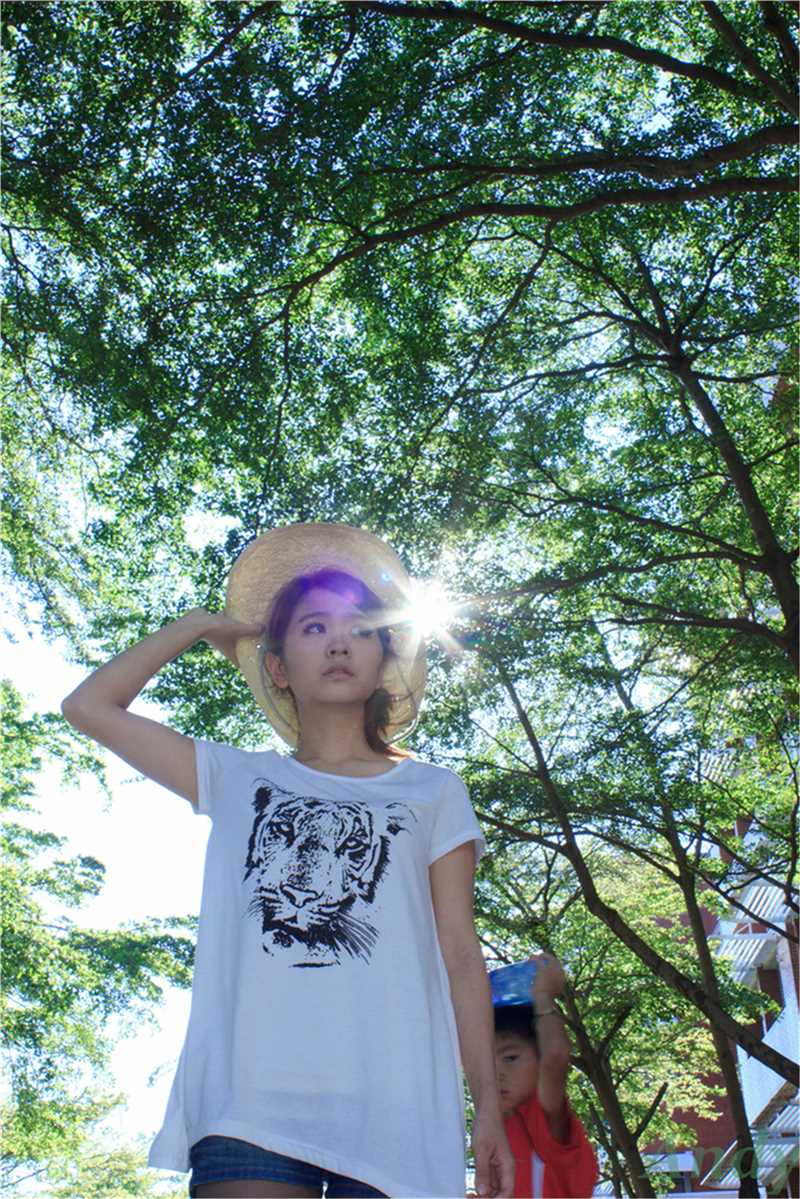 精选台湾清纯校花户外唯美照图册