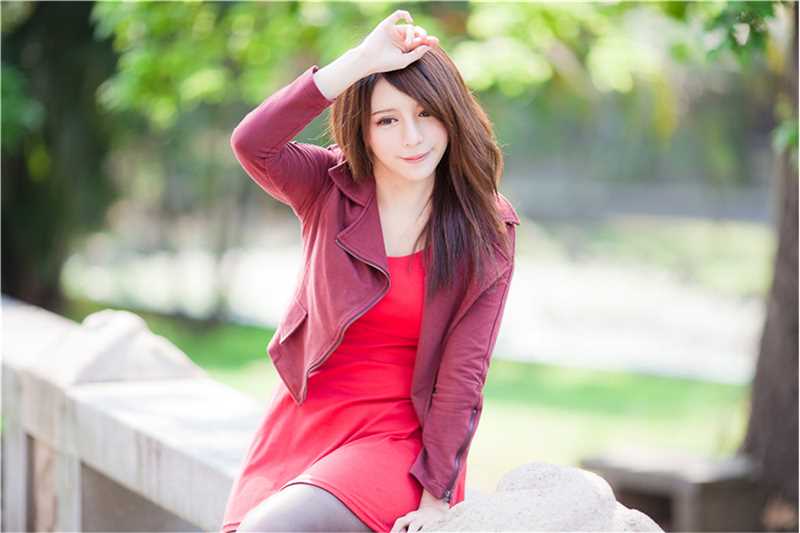 精选台湾清纯女孩Julie户外唯美集图册