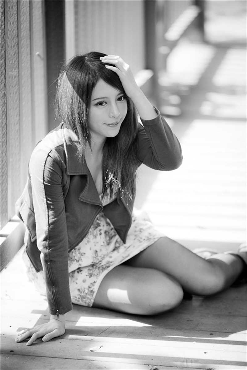 精选台湾清纯女孩Julie户外唯美集图册