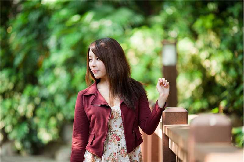 精选台湾清纯女孩Julie户外唯美集图册