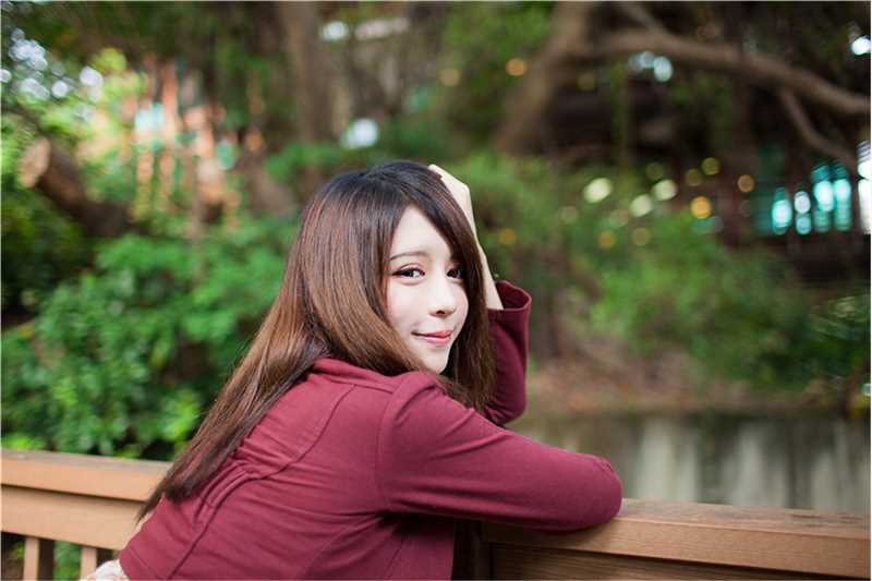精选台湾清纯女孩Julie户外唯美集图册
