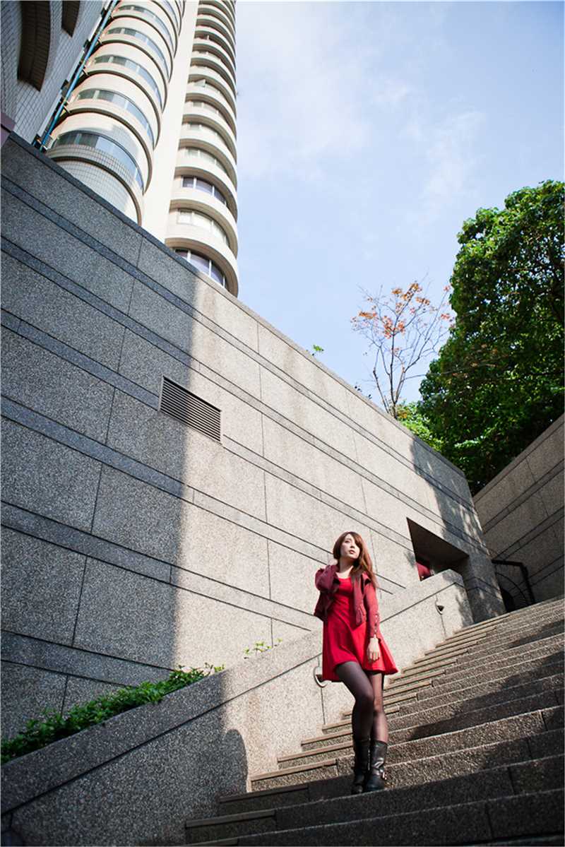 精选台湾清纯女孩Julie户外唯美集图册
