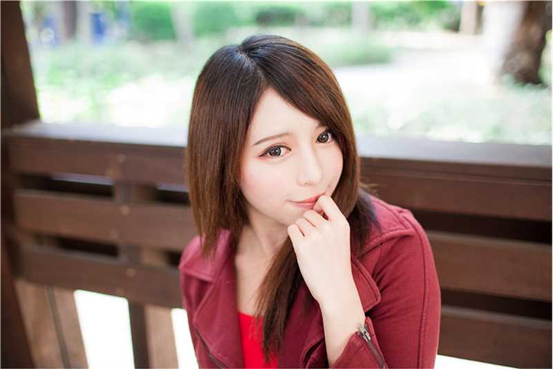 精选台湾清纯女孩Julie户外唯美集图册