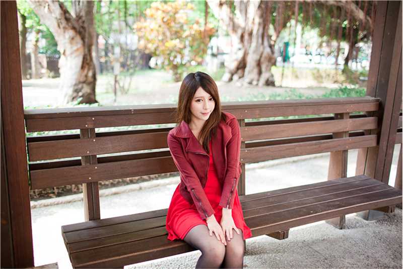 精选台湾清纯女孩Julie户外唯美集图册