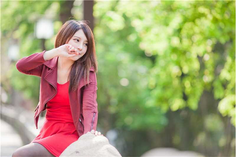 精选台湾清纯女孩Julie户外唯美集图册