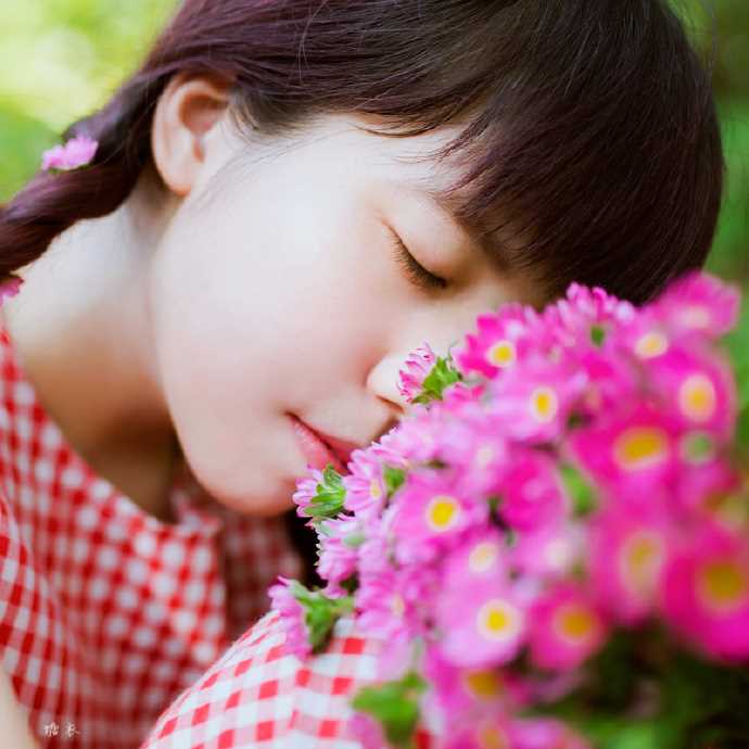 特别专辑格子短裙女生户外清纯唯美写照