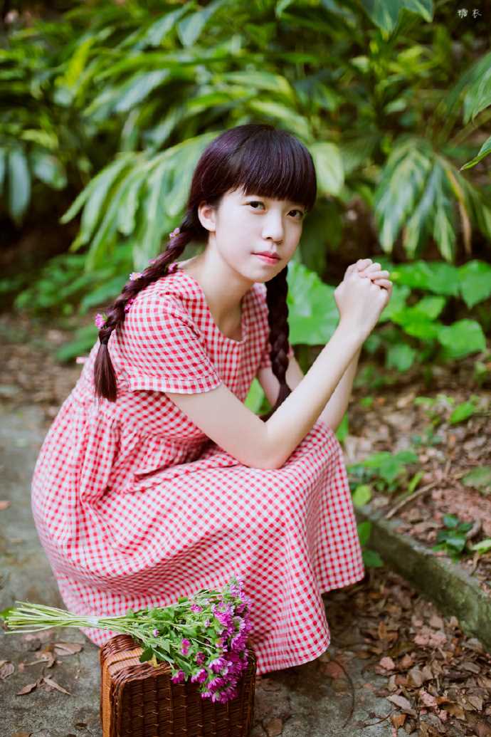 特别专辑格子短裙女生户外清纯唯美写照