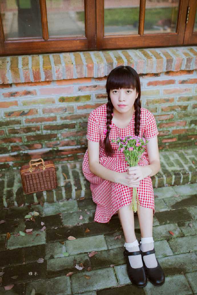 特别专辑格子短裙女生户外清纯唯美写照