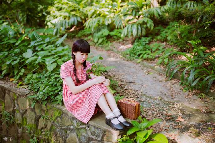 特别专辑格子短裙女生户外清纯唯美写照